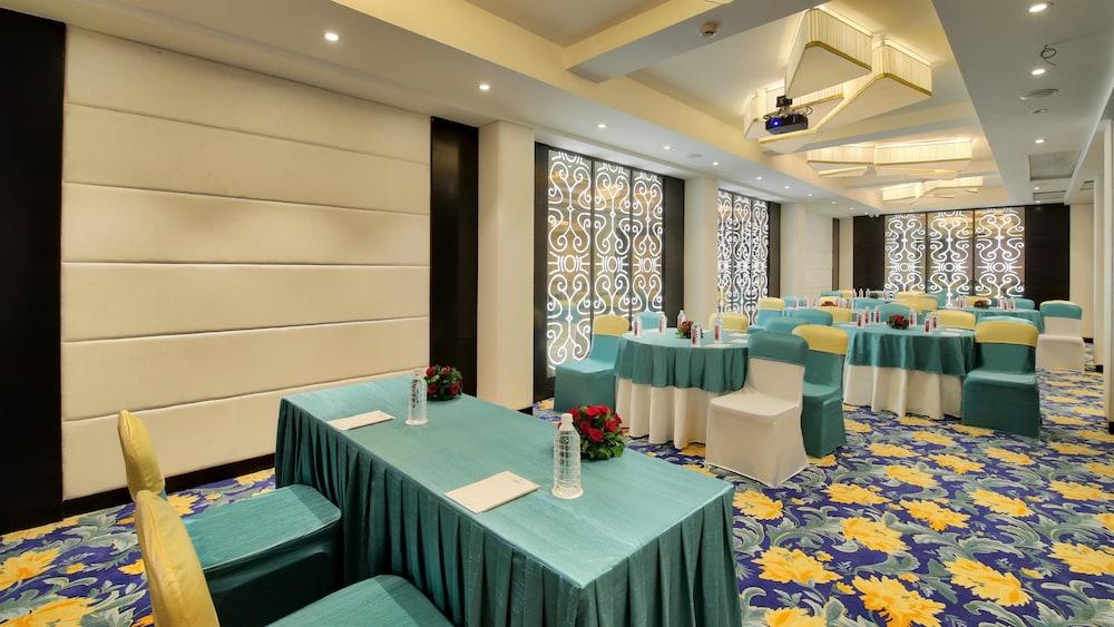 Golden Tulip Essential Jaipur Hotel Eksteriør billede