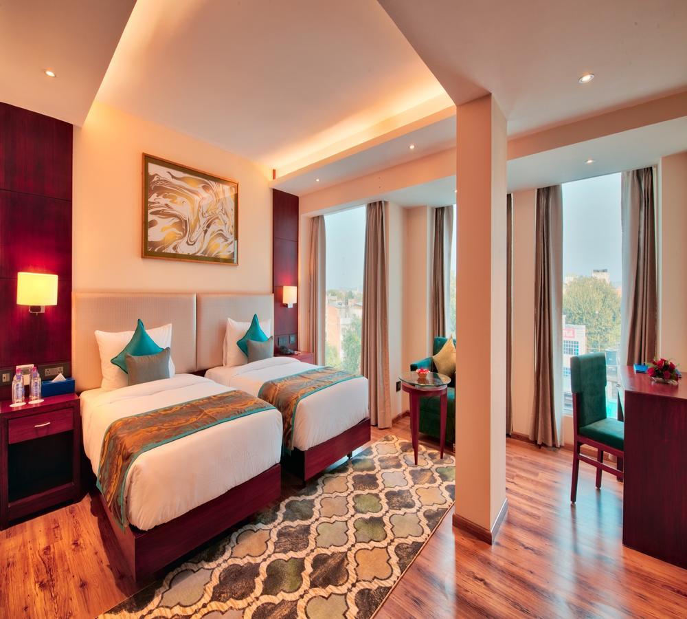 Golden Tulip Essential Jaipur Hotel Eksteriør billede