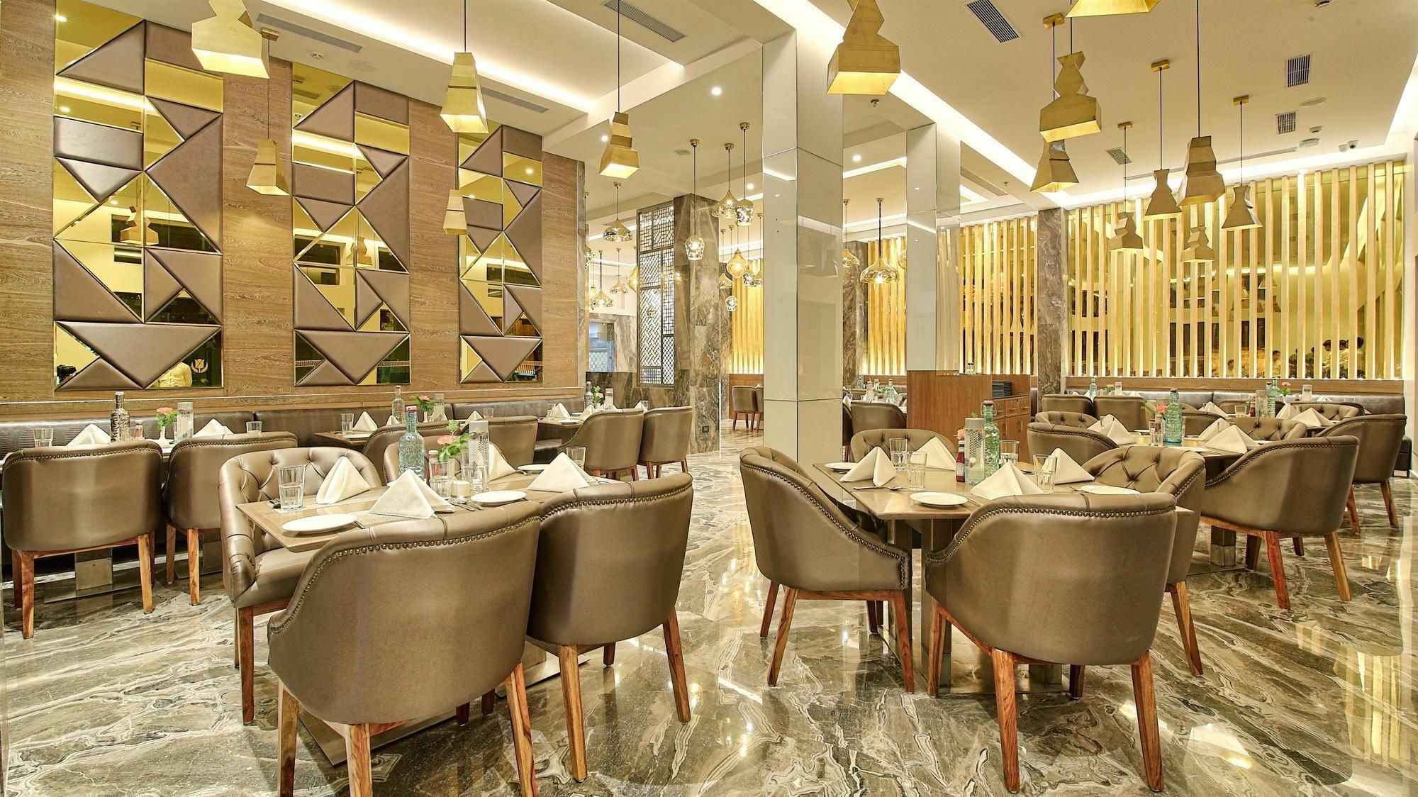 Golden Tulip Essential Jaipur Hotel Eksteriør billede