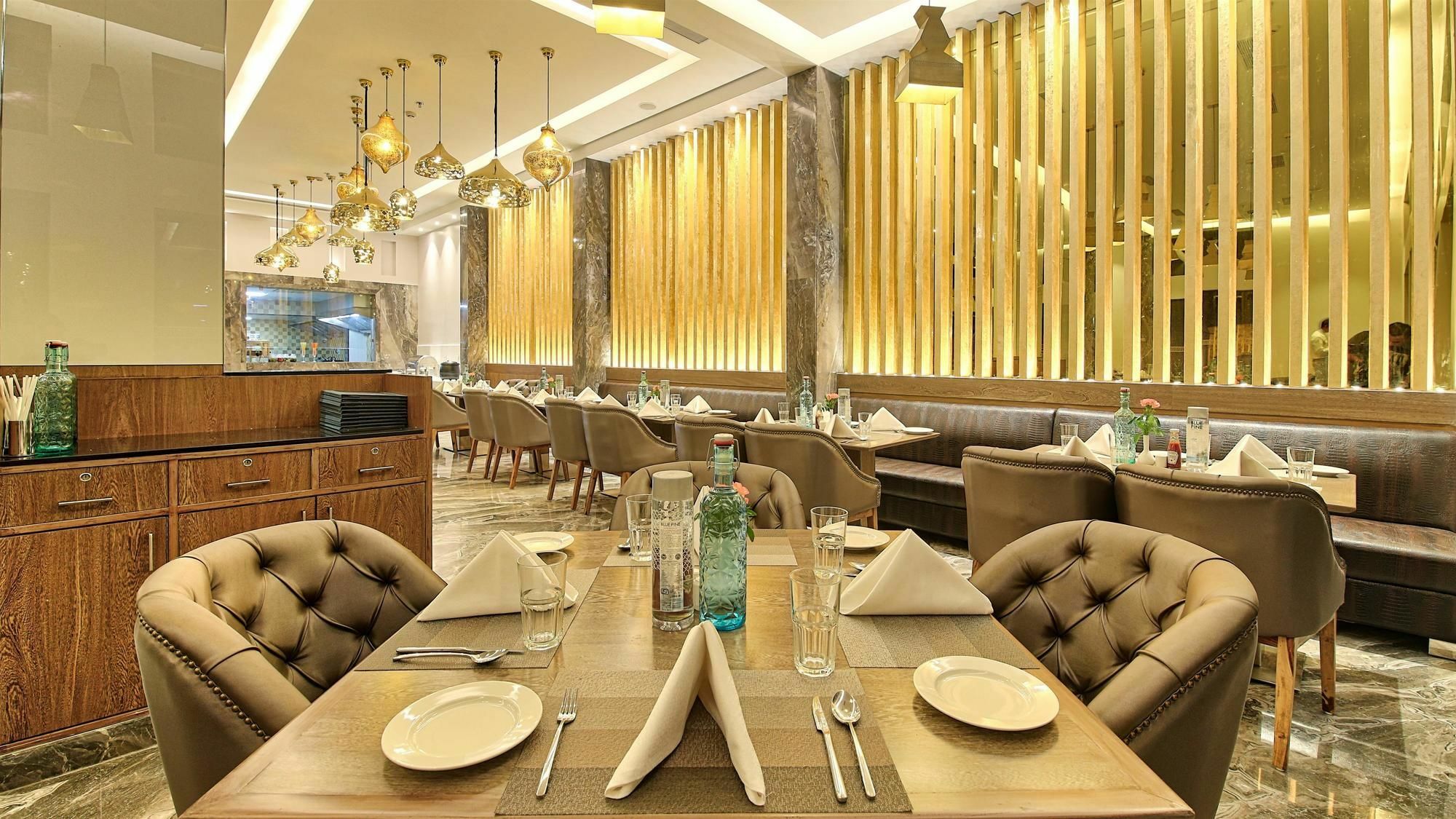 Golden Tulip Essential Jaipur Hotel Eksteriør billede