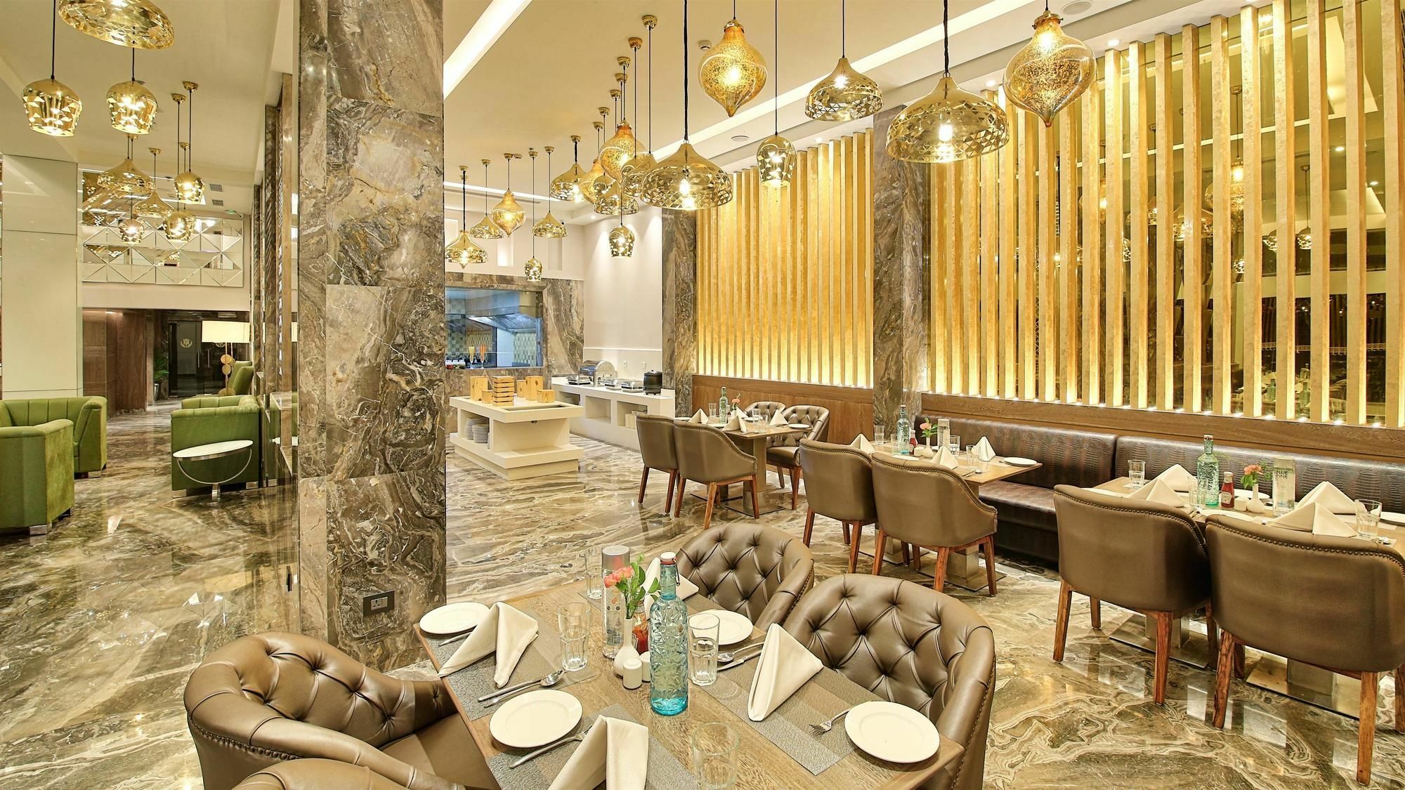 Golden Tulip Essential Jaipur Hotel Eksteriør billede